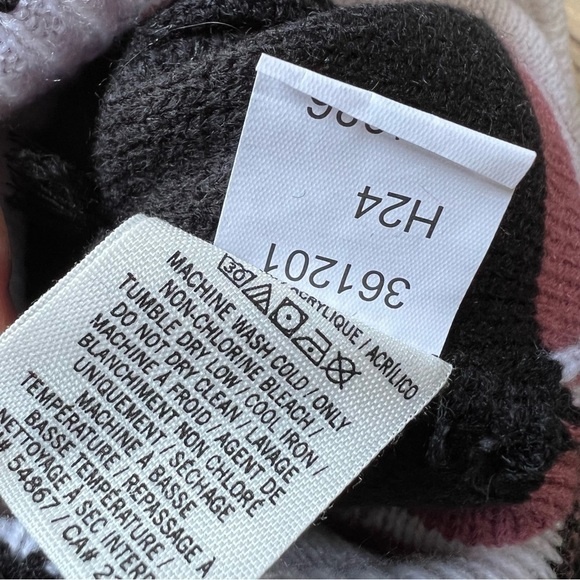 PINK Victoria’s Secret Pink Nation Pom Pom Beanie, One Size - Picture 3 of 4